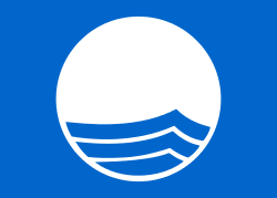 Stranden met de blauwe vlag